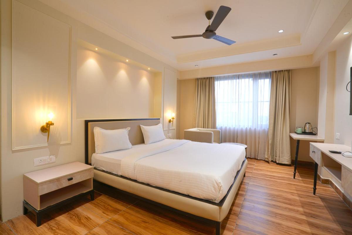 Hotel Square 36 Kota  Esterno foto